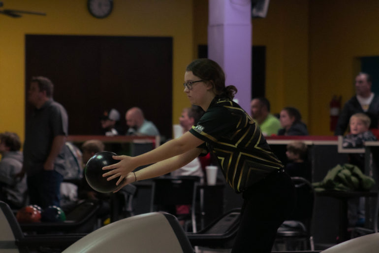 Sarah bowls